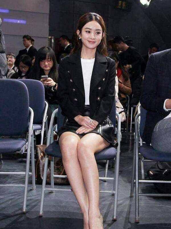 赵丽颖录综艺现身菜市场,生图气质也太好了,但穿的像个女战士!