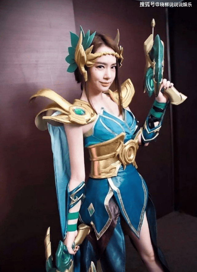 明星cos王者荣耀,鹿晗耍帅,欧豪还原,看到最后的她,不敢相信_虞姬_王