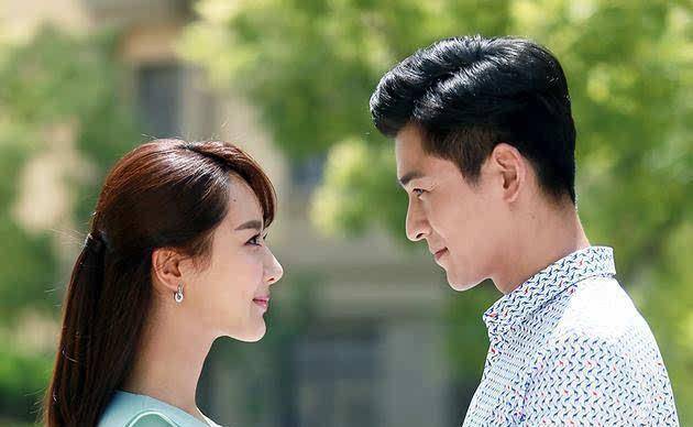 曾与王丽坤在一起8年,转身娶了小9岁娇妻,王丽坤至今耿耿于怀_乔振宇