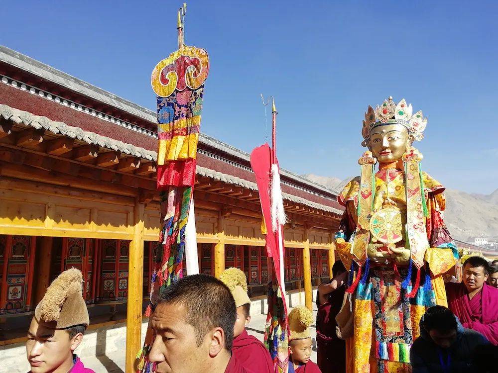 正月里一年仅一次的"甘南晒佛节"盛会, 出发前让你了解更多一些!