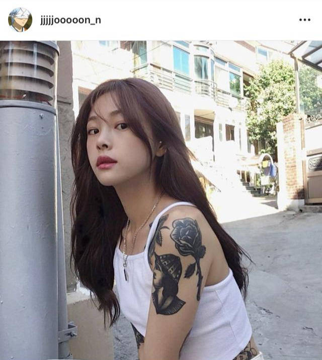 韩国女纹身师,改变大家对纹身女孩的看法