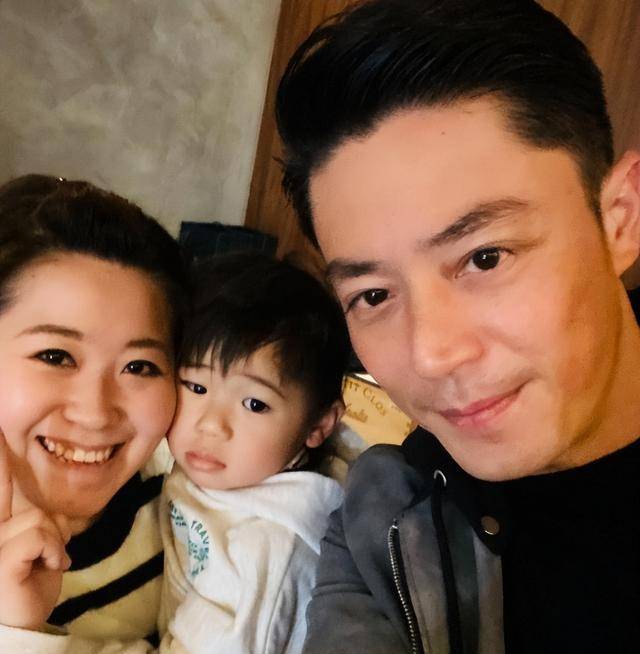 47岁林心如办7场生日宴,与霍建华同框疑怀2胎,曾被嘲奉子成婚_网友