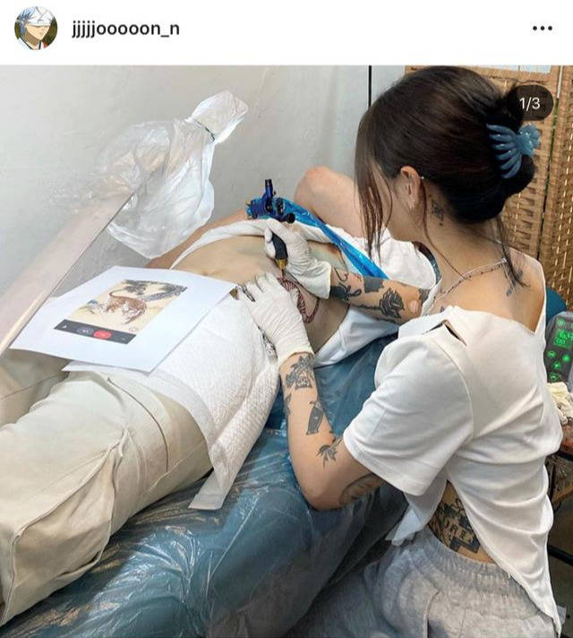 韩国女纹身师,改变大家对纹身女孩的看法