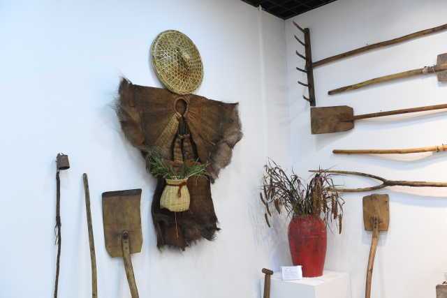 "为了让学生充分了解这些农耕工具以及农业文明,博物馆里的每一件农具