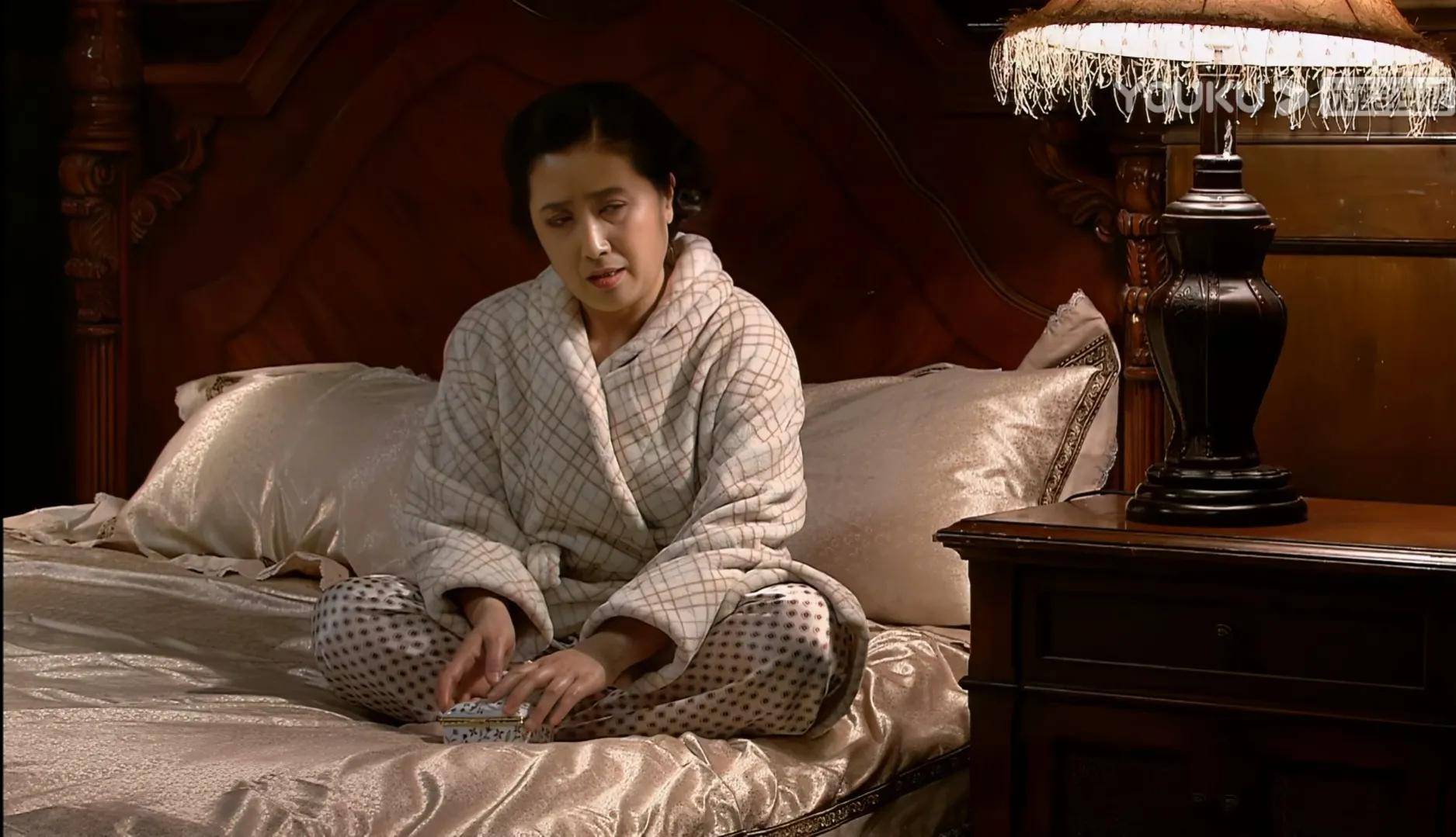 看《悬崖》原著才知:被高彬嫌弃的高太太,才是个狠人_高斌_女人_周毅