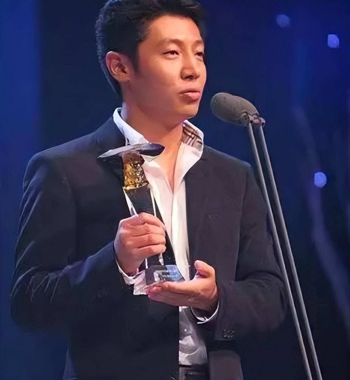 《认真》的主持人,北大精撒贝宁_节目_马云_记忆