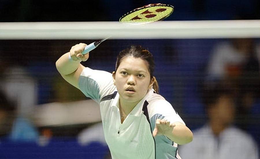 他带着大肚腩率队夺冠_于洋_李昂_羽毛球