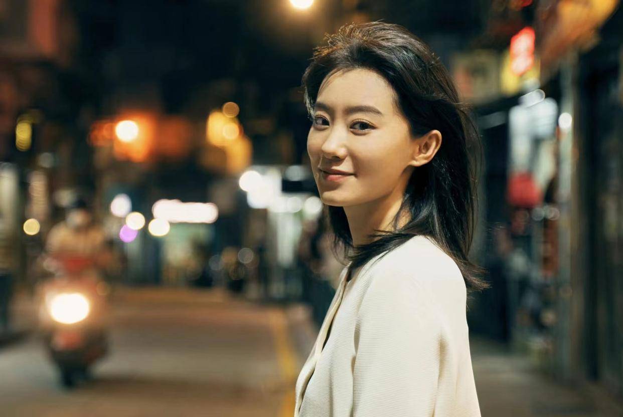 2023年一开年,张小斐就被打回了原形_贾玲_票房_人生