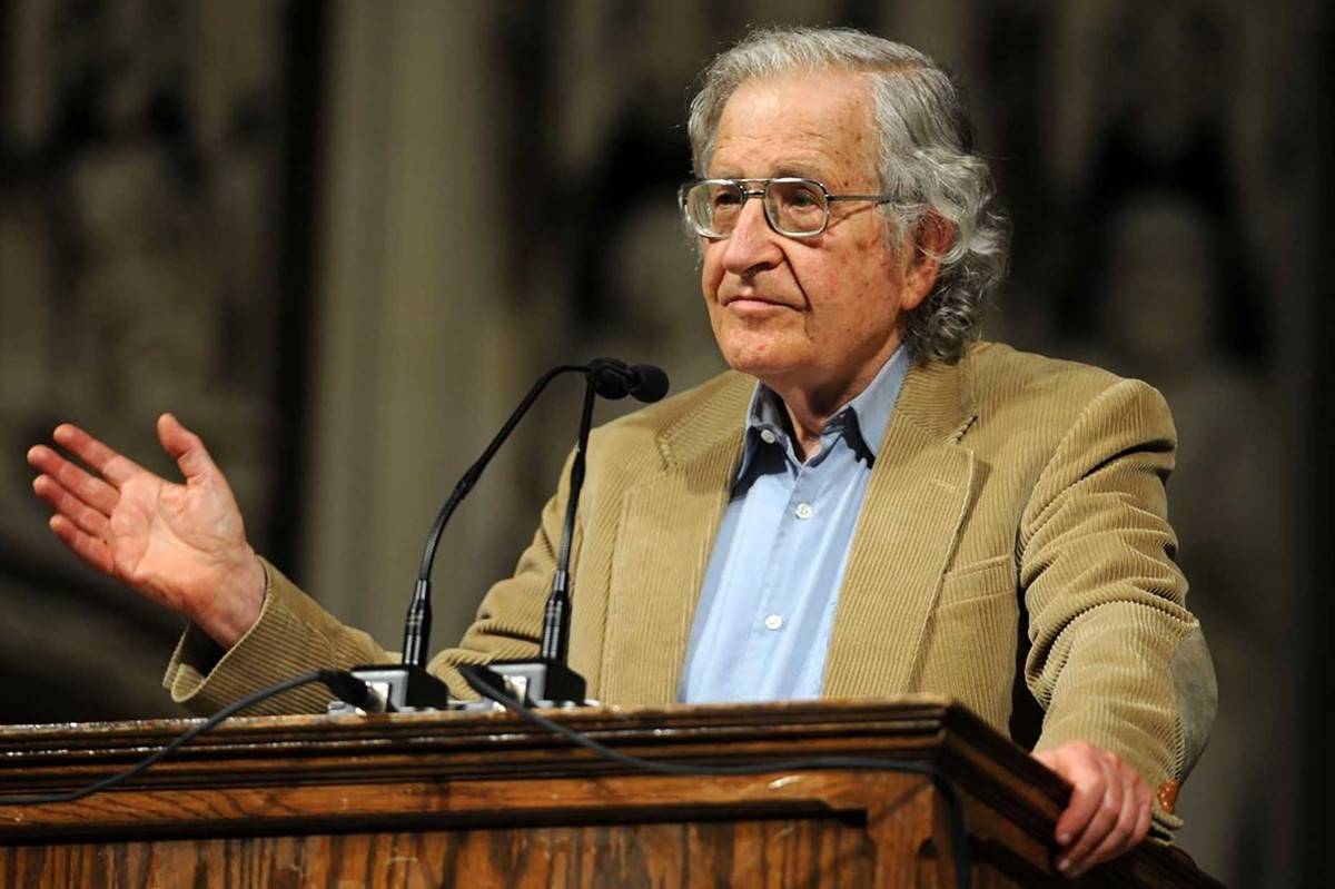 近百岁美国专家发声:资本主义制度有问题,但有一件幸运的事情_诺姆