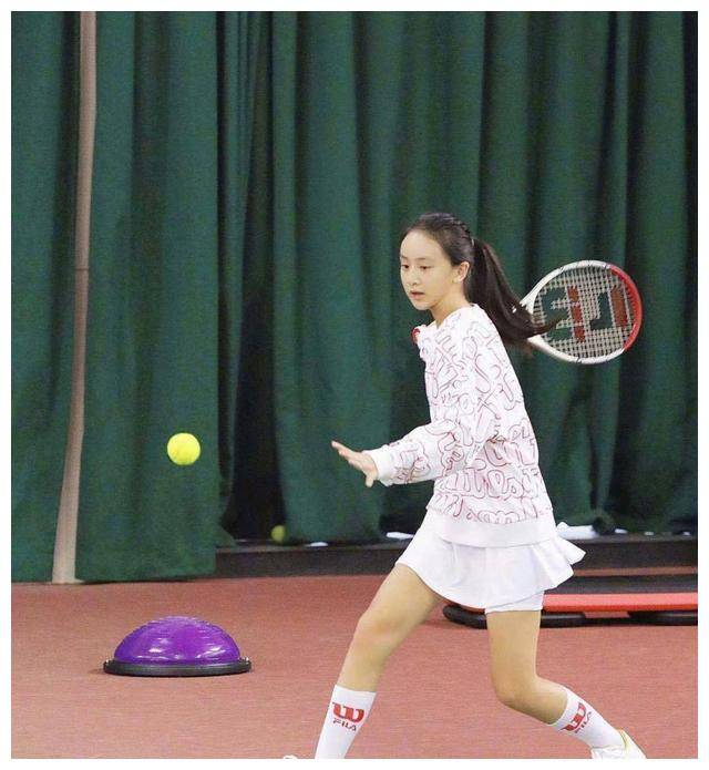 田亮15岁女儿参加职业比赛，继承父业当运动员，曾因参加综艺走红