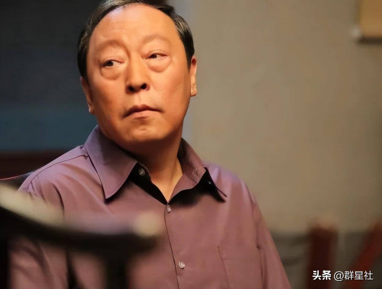 倪大红:娶了倪萍的妹妹,面瘫式演技备受争议,这个狠人不服输