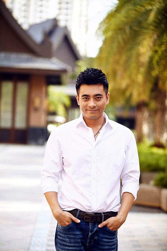 8位上海籍中年男演员:再帅再红,也有烦恼和眼泪_陆毅_严屹宽_胡歌