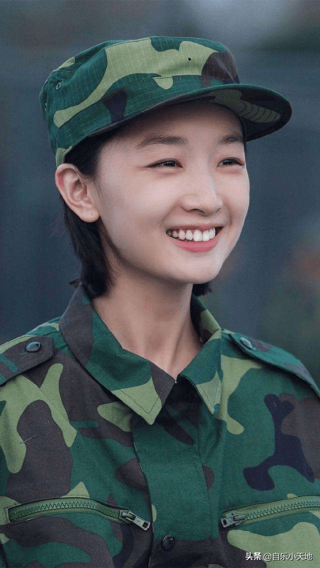 敬业演员周冬雨,演技在线,可其作品一直乱事不断_人们_角色_观众