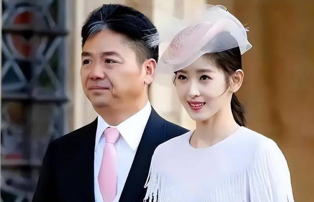 一,劉強東生二胎他畢竟是商業大亨,就算老婆剛生完孩子,他也不