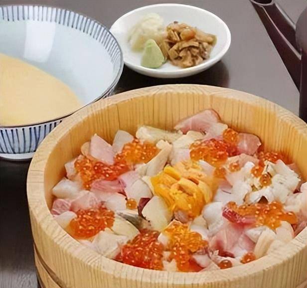 日本冬季必炫的海鲜丼饭,满满的海味,吃到你过瘾