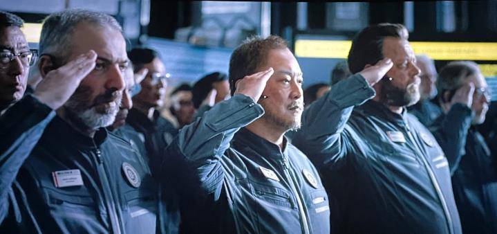 黄安成首位评流浪地球2的台湾艺人:刺痛好莱坞 刘德华感情戏过多_网友