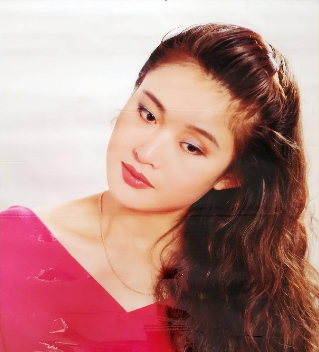 盖丽丽:因"喂孩子"的戏份受到争议,现成海清,张嘉译的老板_父母_舞蹈