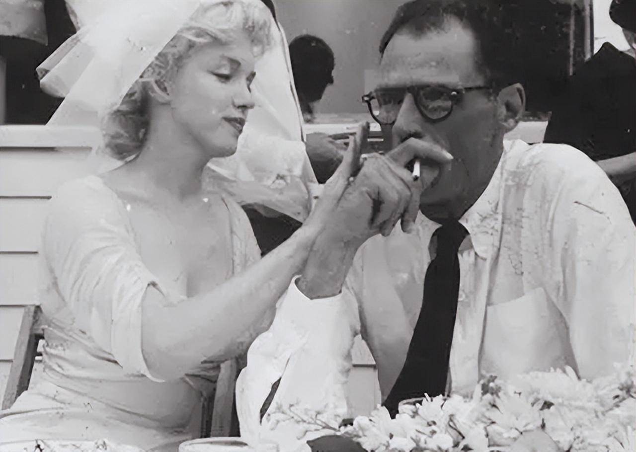 1962年,美国记者偷拍玛丽莲·梦露和总统肯尼迪秘密约会始末 
