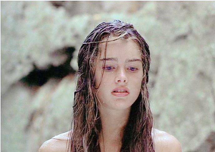 还有波姬·小丝那无可取代的清澈双眸,这次裸情出演,再次加深了她青春
