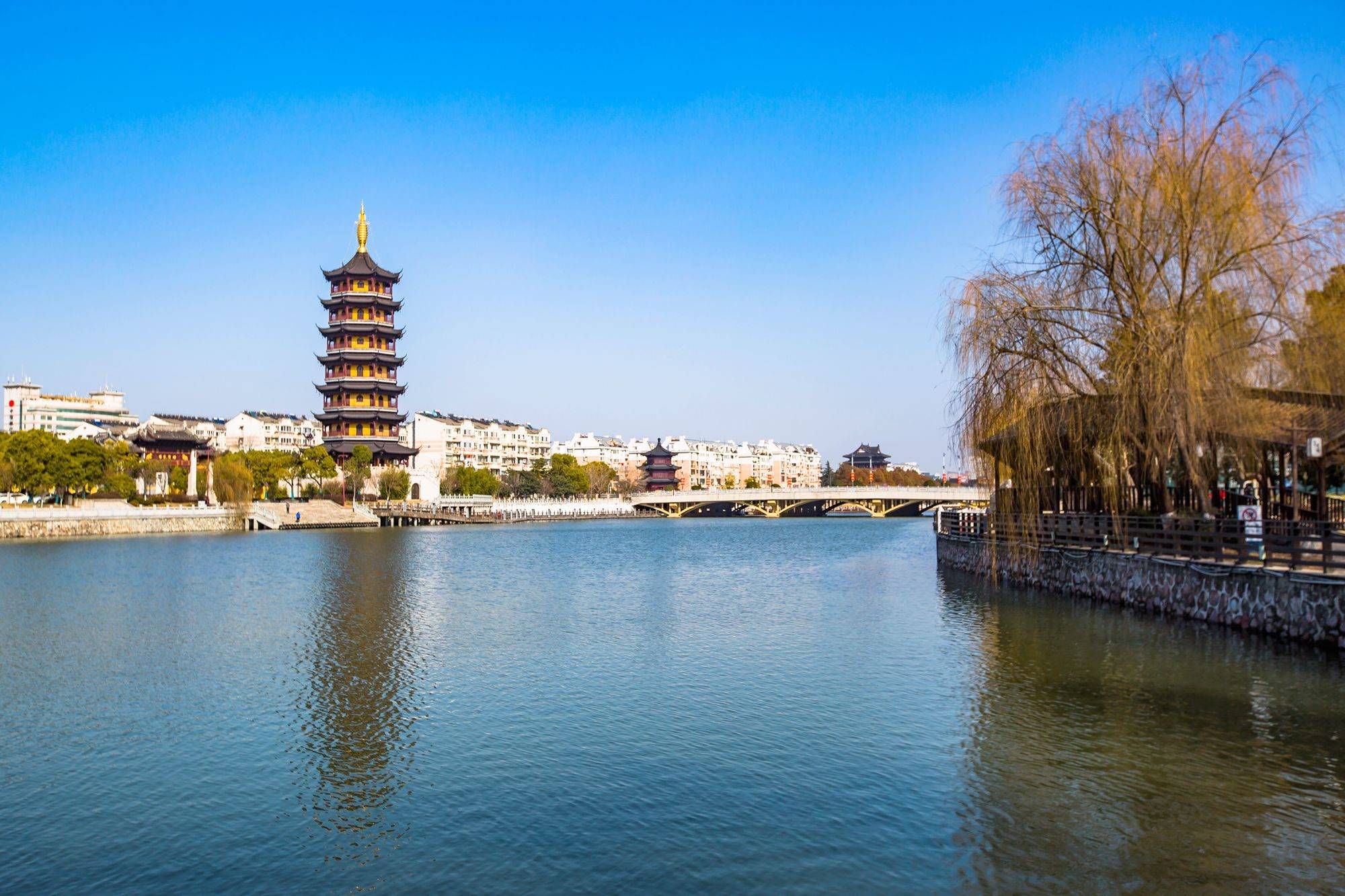 江苏泰州有一座柳园,景色媲美苏州园林,深受市民和游客的喜爱_柳敬亭