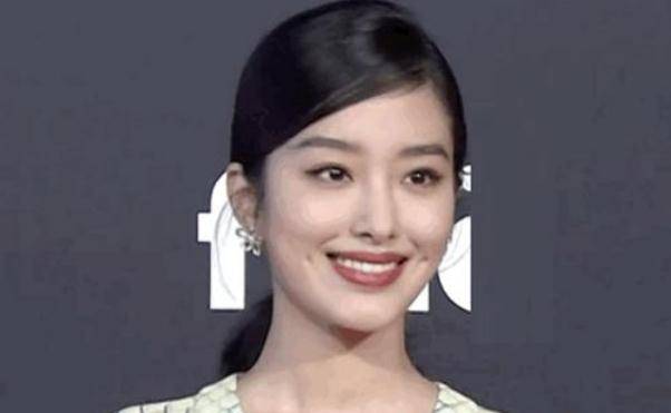 杨采钰的忘年恋:男友陈金飞大她30岁,是刘亦菲干爹_电影_恋情_年龄