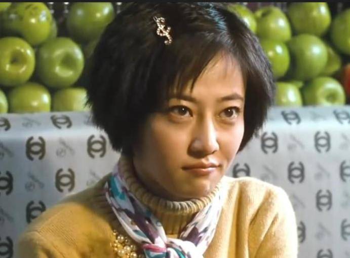 树先生》中饰演哑女的她,并没有出镜多少,没能让大家关注也是正常的.