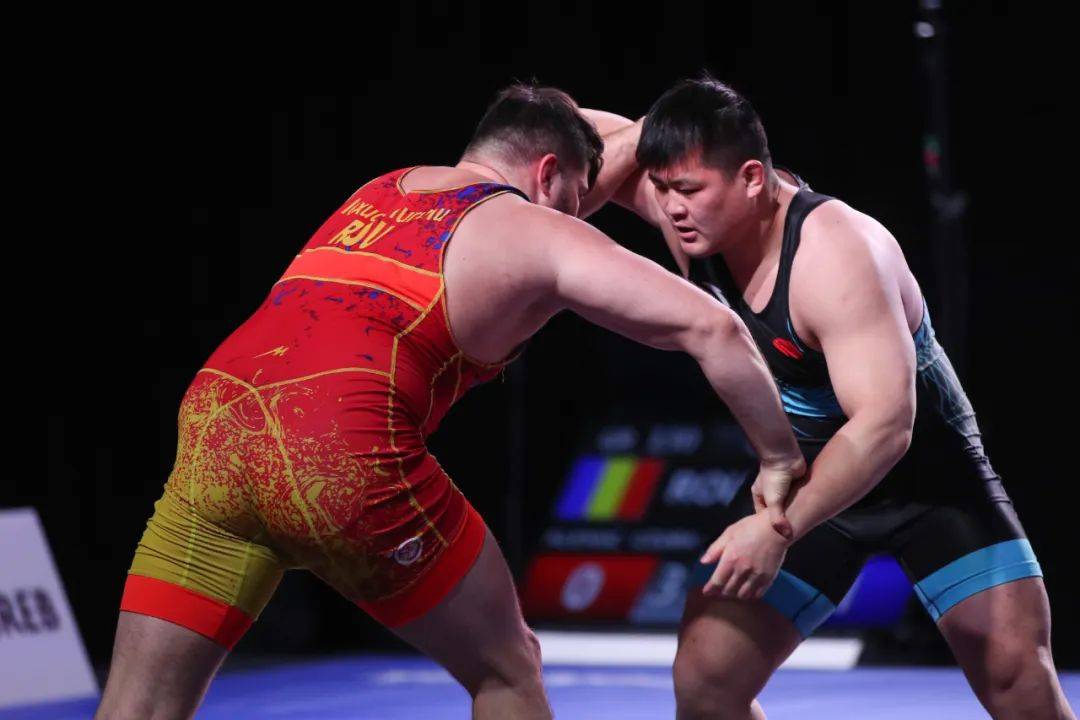 国际摔联萨格勒布公开赛夺1金2银5铜——中国摔跤队检验冬训成果坚定