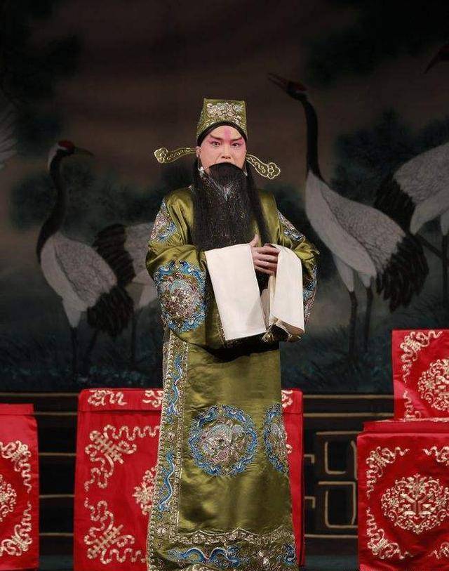 京剧演员谭孝曾少京赛遭尴尬,参赛选手直言需要于魁智那样的老师_张馨