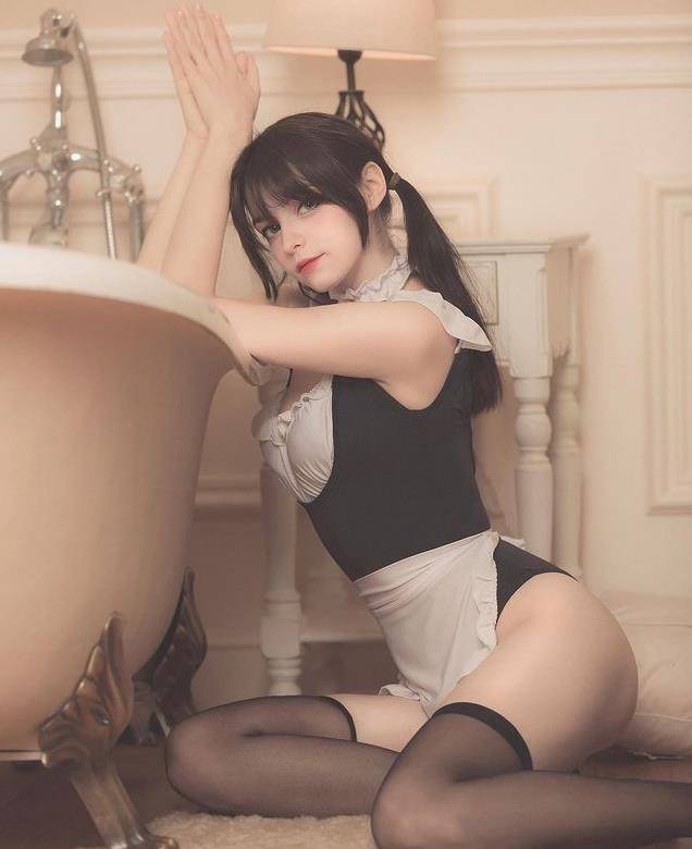 性感与二次元的连系，俄罗斯美女Coser tenletters