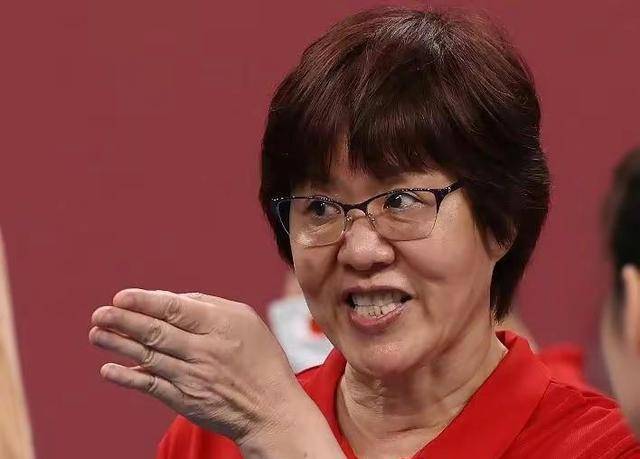 千万年薪vs百万,郎平教练该如何选择?