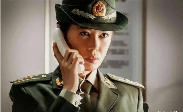 最適合演軍人的10位女星,英姿颯爽不輸吳京,個個帥到我合不攏嘴