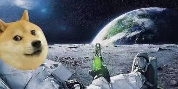 月球度假照片喝酒图片