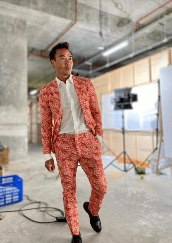 吴振天参演《卧虎藏鬼》花俏衣展型男魅力_剧中_大学_女儿