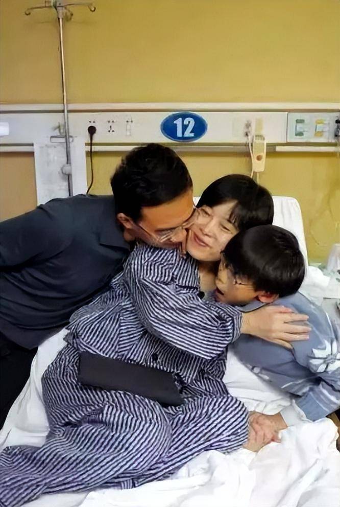 郎永淳:生活重压下有眼泪,从《新闻联播》辞职8年,现状如何?