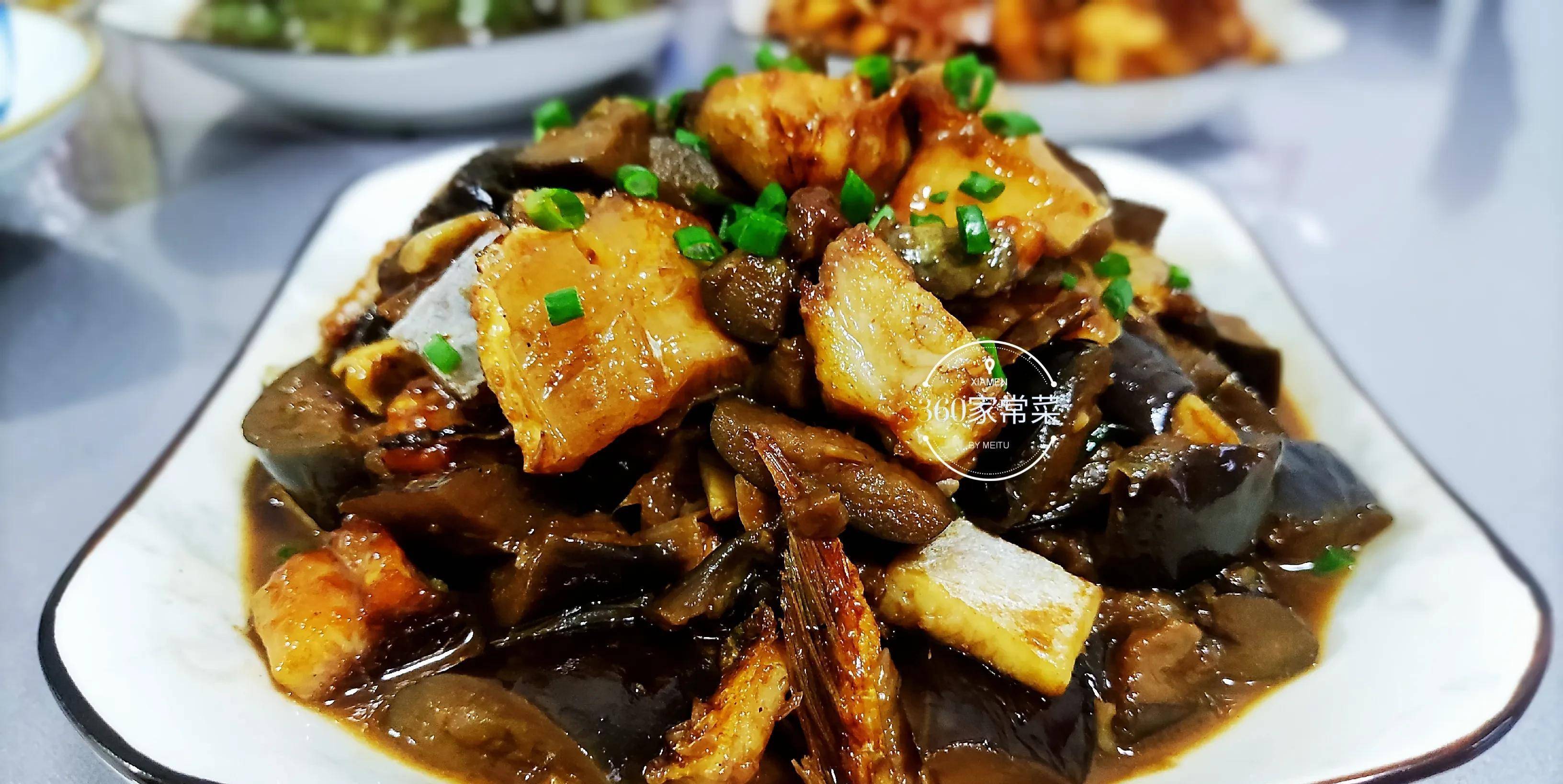 家常版咸鱼烧茄子,咸鲜可口又下饭,一盘上桌不够吃_大火_做法_食用油