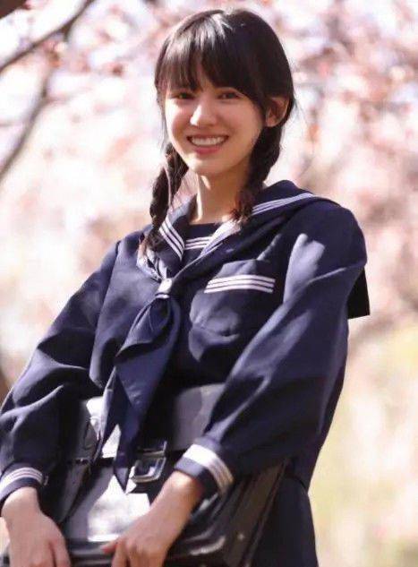 鹤男就是《小舍得》里的张雪儿老师,标准气质美女,古装造型更美_角色