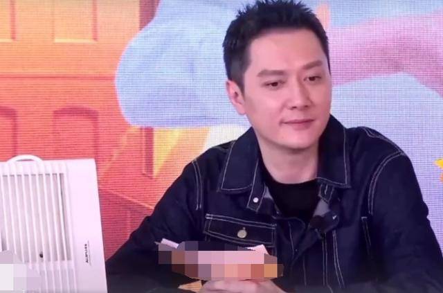 被指发福油腻有肚腩,冯绍峰晒健身照力证已瘦身,却藏不住白发?