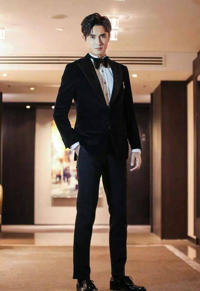 高伟光身材五五分?