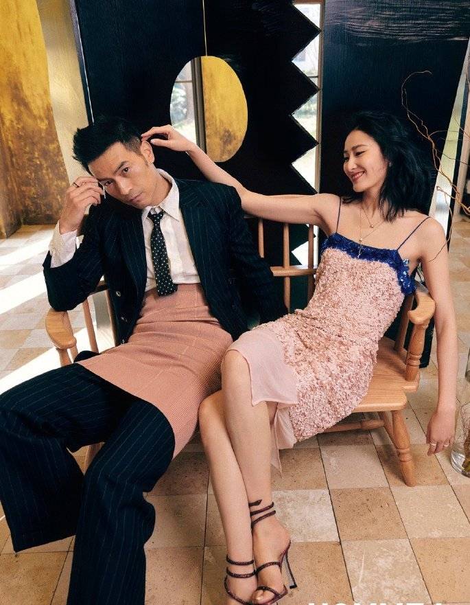名模王诗晴晒与老公亲密写真,男方穿着传统保守,女方大胆出镜_纪焕博