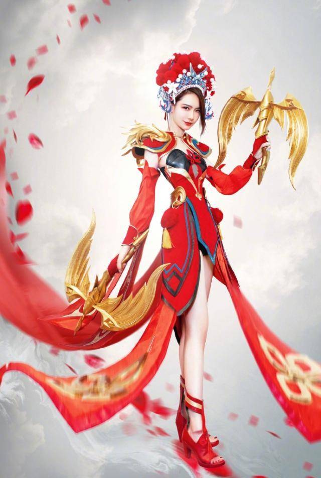 戚薇准点在线为老公送祝福,自己cos虞姬装扮为礼物,真的是酸了_时候