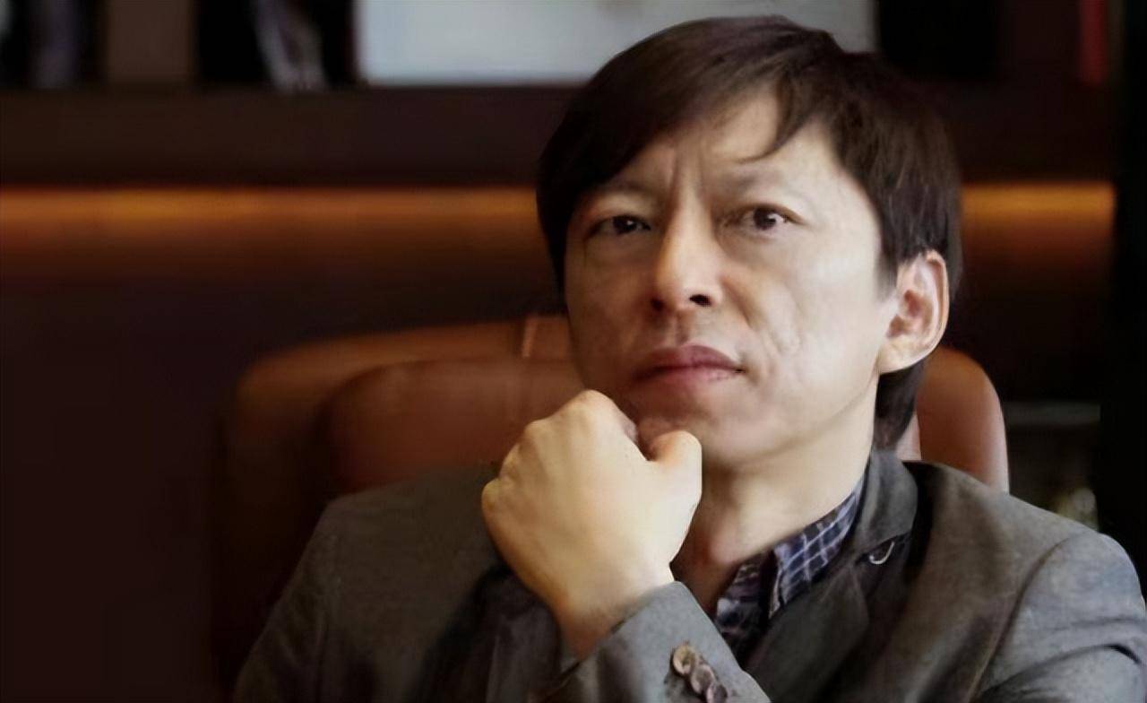 作家赵波和姜文,高晓松谈恋爱,曾为男人自杀,今51岁仍相信爱情_吴亮