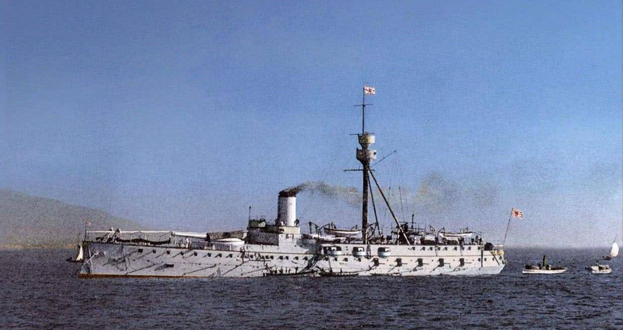 定远舰33厘米铁甲出水,印证北洋水师战败真因,炮弹缺乏 .