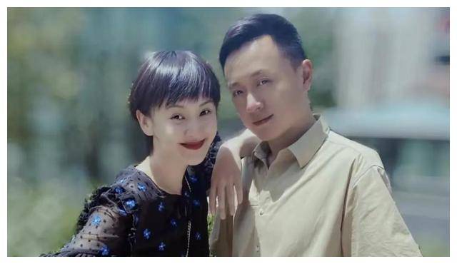 演员吴健的妻子图片