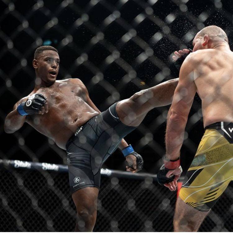 ufc283赛后回放分析(主赛事)_比赛_安德拉德_巴西