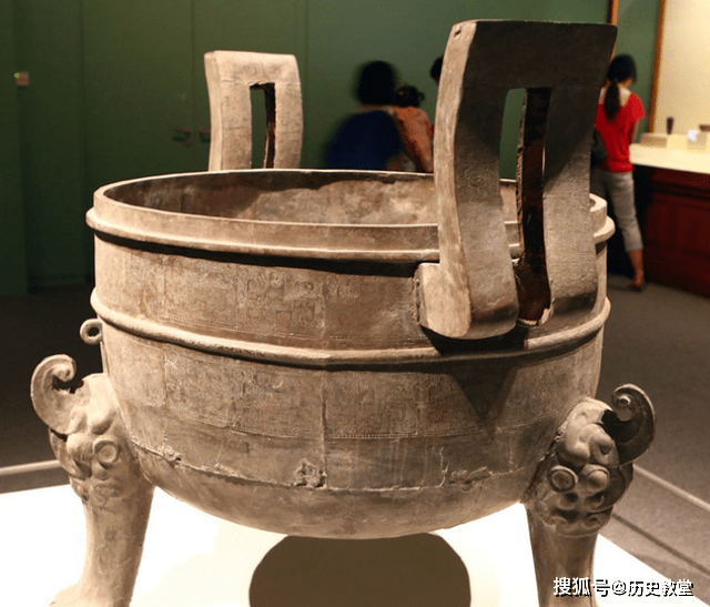 古代“夜壶”口这么小,女人怎么用?看完才知古人智慧!_文物_因为_村民