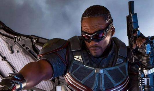 为何"猎鹰"演员认为,漫威选他出演美国队长,具有纪念意义?