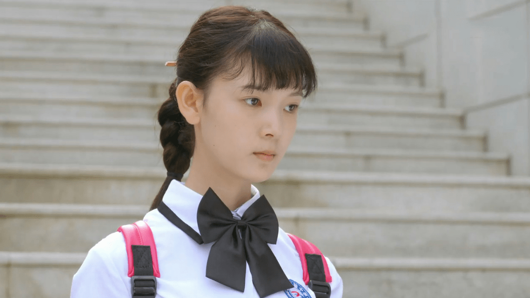 在她和胡歌合作《旋风十一人》的时候,就被陈瑶所饰演的汤柒琪惊艳过