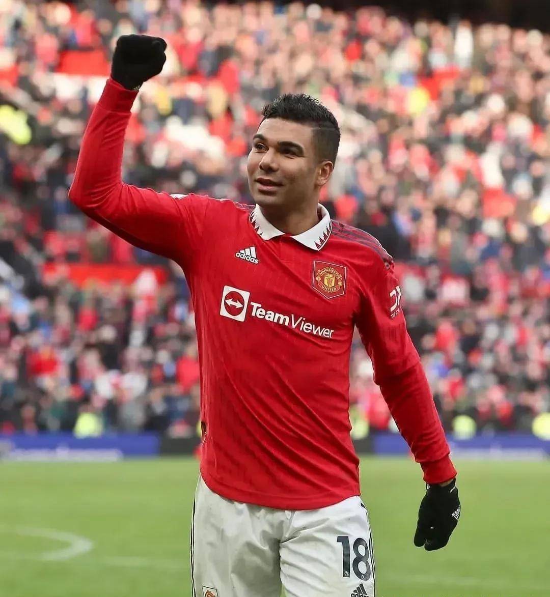 欧联杯曼联2-2巴萨,拉什福德打进一球8分,桑乔低迷5分!