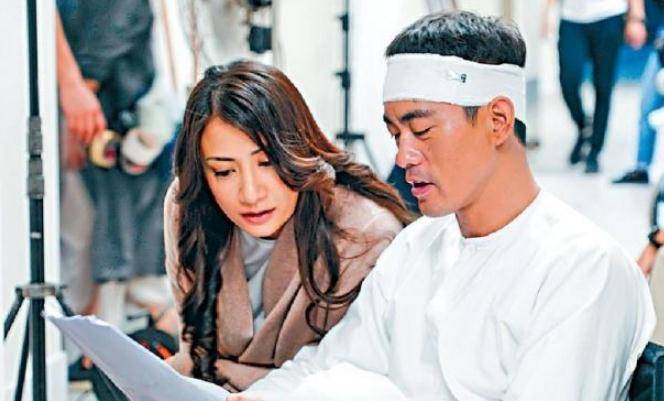 她跑龙套拍动作爆红,和余文乐交往8年被劈腿,今嫁给"李小龙"_黄伊汶