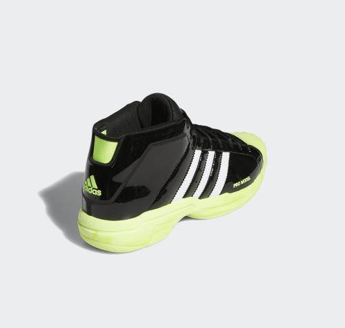 adidas pro model 2g黑绿配色发售:球鞋整体颜值不俗